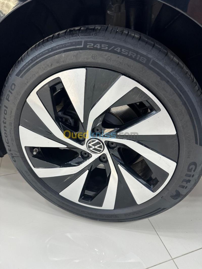 Volkswagen Passat 2025 Pro 10