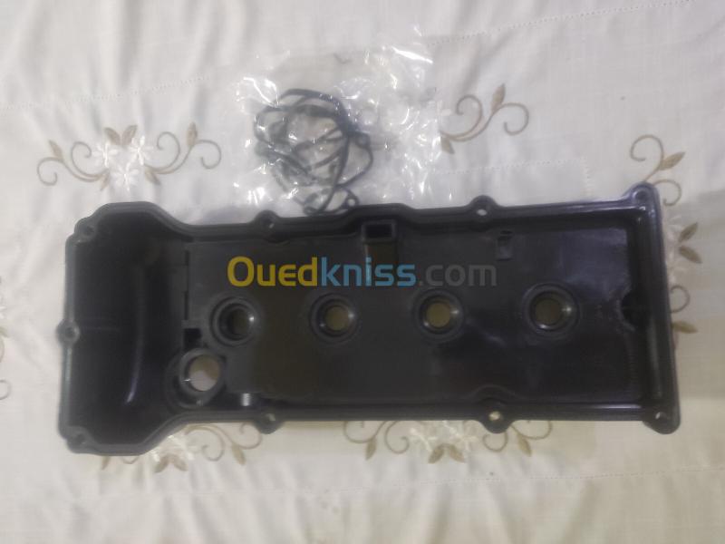 Cache culbuteur Nissan Sunny classique  2