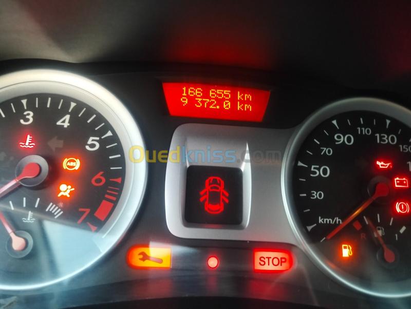 Renault Clio 3 2012 Night and Day 11