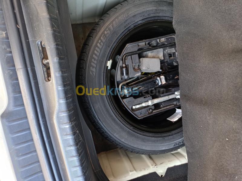 Peugeot 308 2011 308 7