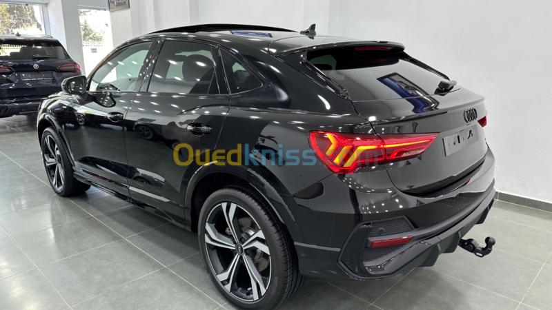  Audi Q3 2023 SLINE black