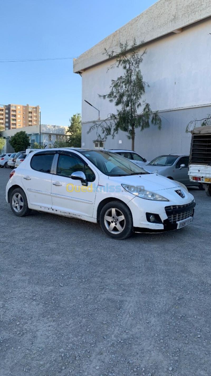 Peugeot 207 2011  9
