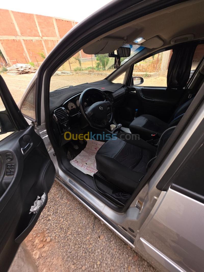 Opel Zafira 2004 Zafira 12