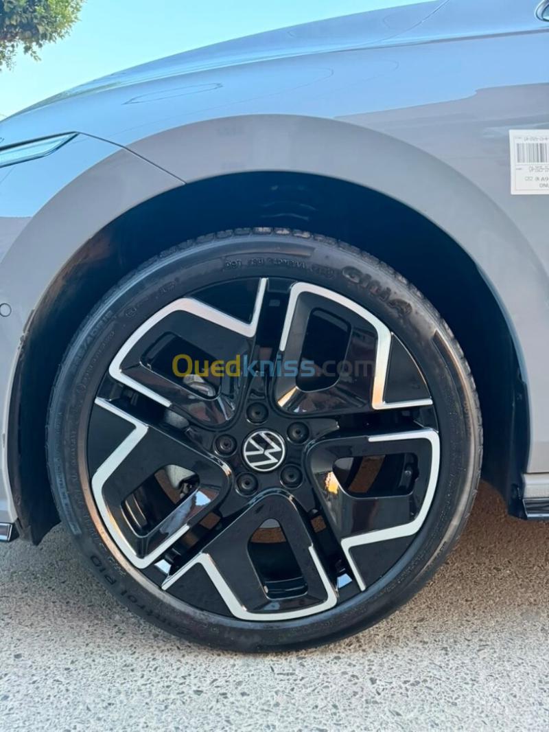 Volkswagen Golf 8 2025  5