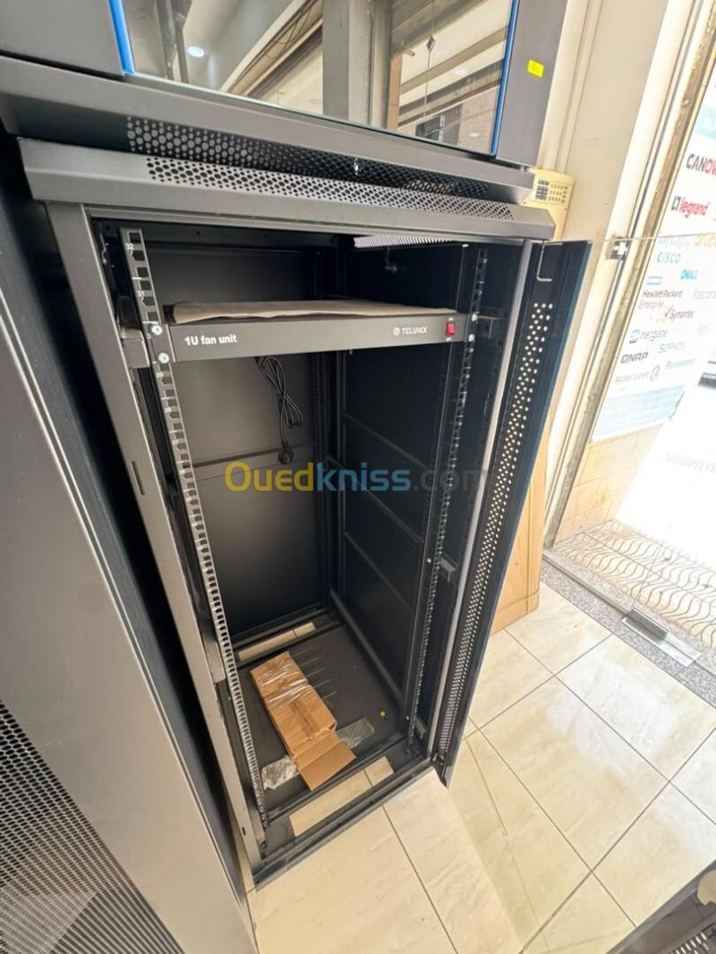 Armoires de brassage au sol 32U TELUNIX 2
