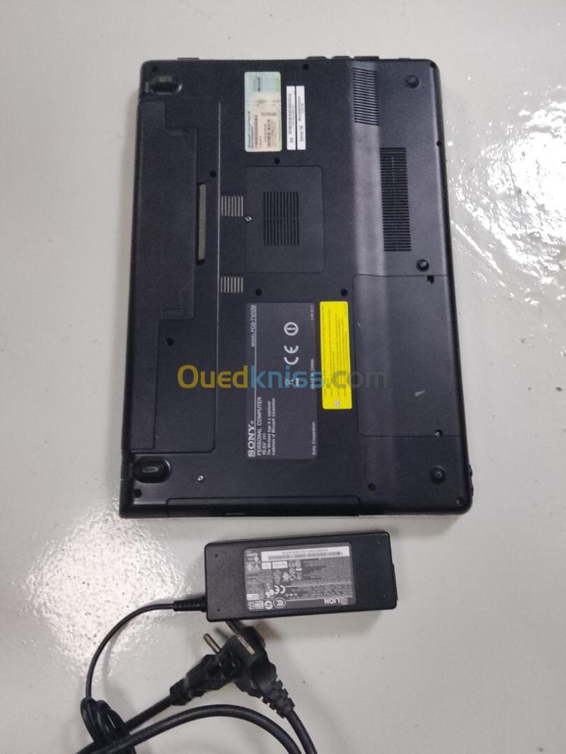 Laptop SONY à saisir !  Core i3  320 Go HDD  04 Go RAM Bonne batterie Livraison disponible 7