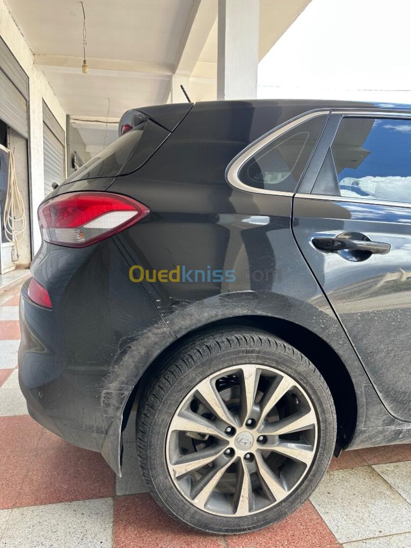 Hyundai i30 2019 Toute options 11