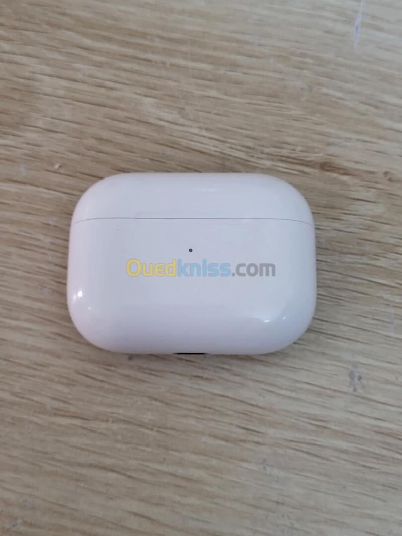 AirPods Pro avec Boitier de Charge MagSafe USB-C 5