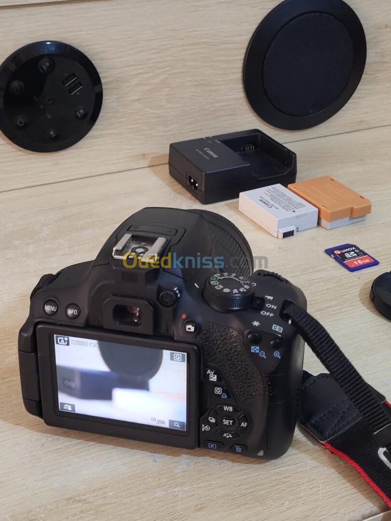 Canon EOS 700D Appareil photo Reflex SLR 18 MP CMOS 5184 x 3456 pixels + Objectif Canon EF-S 18-55mm f/3.5-5.6 IS STM f/3.5-5.6 9