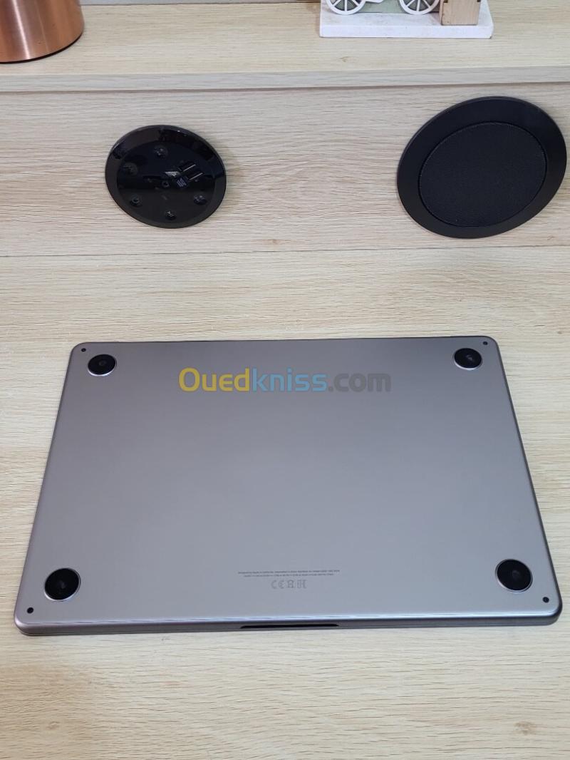 MacBook Air M2 2023 | PUCE M2 8 CPU | GPU 10 COEURS | 8GB RAM | 256GB SSD | CYCLES 61 16