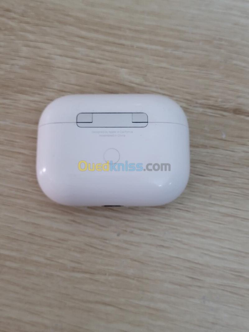AirPods Pro avec Boitier de Charge MagSafe USB-C 6