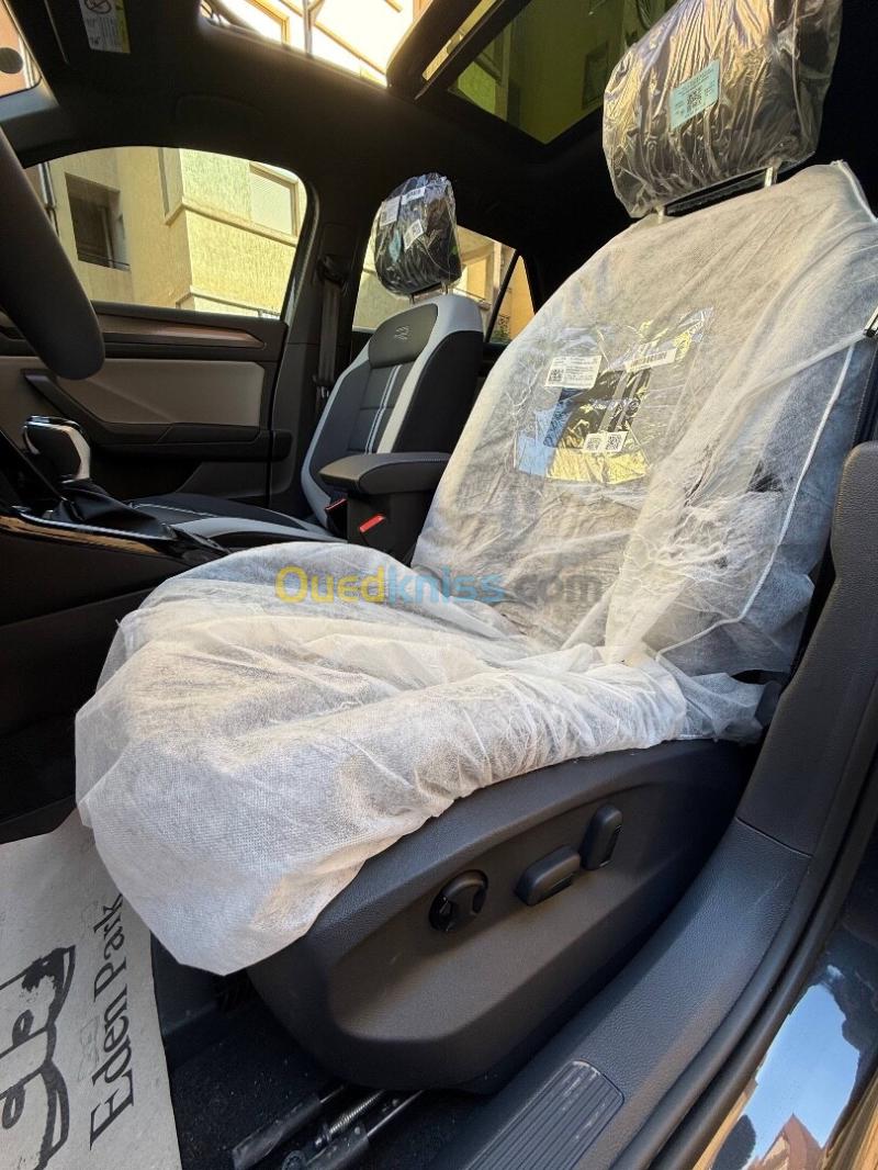 Volkswagen T-Roc 2025 R-line black black 14