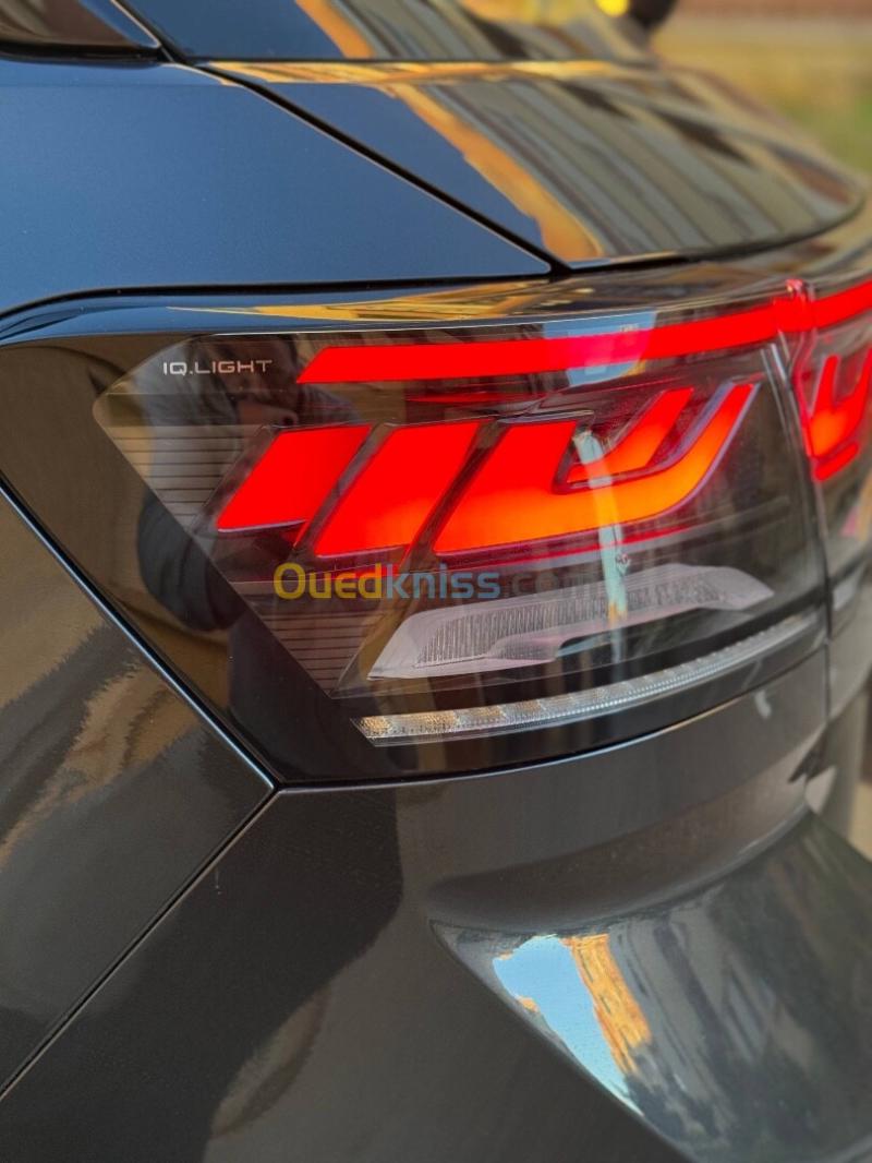 Volkswagen T-Roc 2025 R-line black black 17