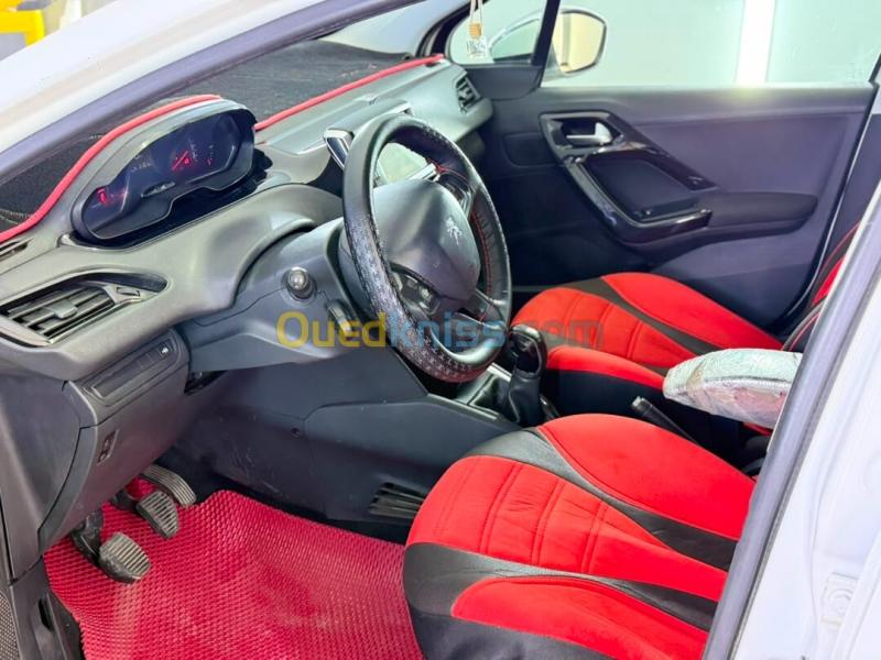Peugeot 208 2013 Allure 7