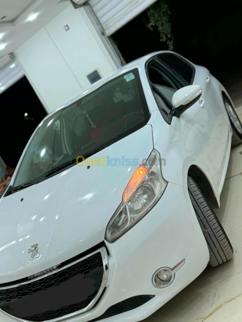 Peugeot 208 2013 Allure 6