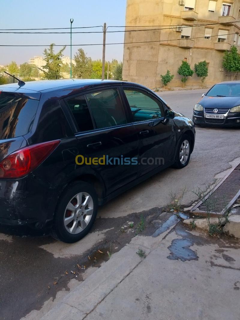 Nissan Tiida 5 portes 2007 Tiida 5 portes
