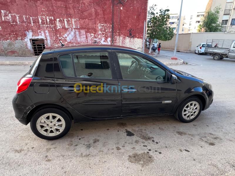 Renault Clio 3 2011 Clio 3 7