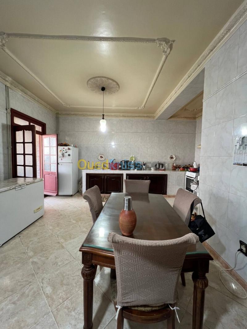 Location Appartement Niveau de villa F5 Oran Oran 17