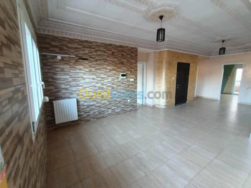Location Appartement Niveau de villa F4 Oran Oran 8