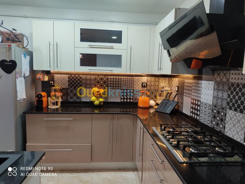 Location Appartement F3 Boumerdès Corso 5