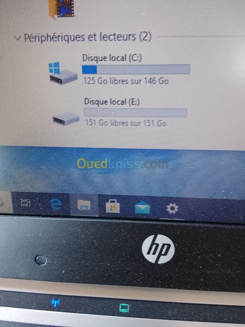 laptop HP 12 pouce,  i5 1èr,  300 Go HDD,  04 Go de RAM, 0542/39/29/33, livraison disponible, batterie une heur a peu près, 2