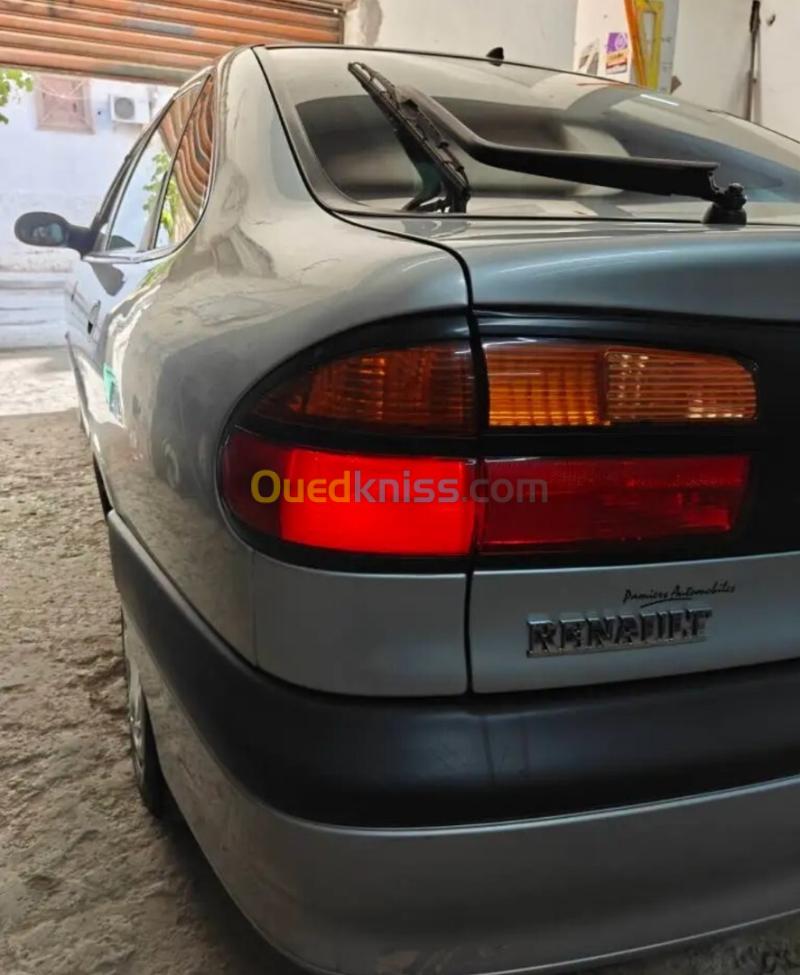Renault Laguna 1 1999 Laguna 1 7