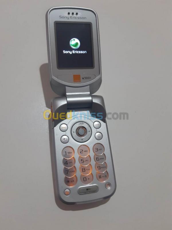  Sony Ericsson W300i