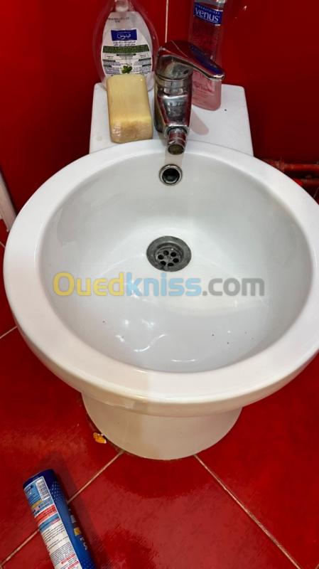  Vend Equipements salle de bains complet SANIDUZA qualité Espagne 