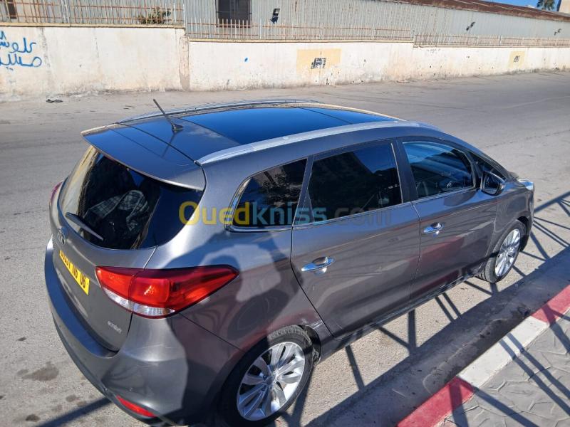 Kia Carens 2016 Luxe 14