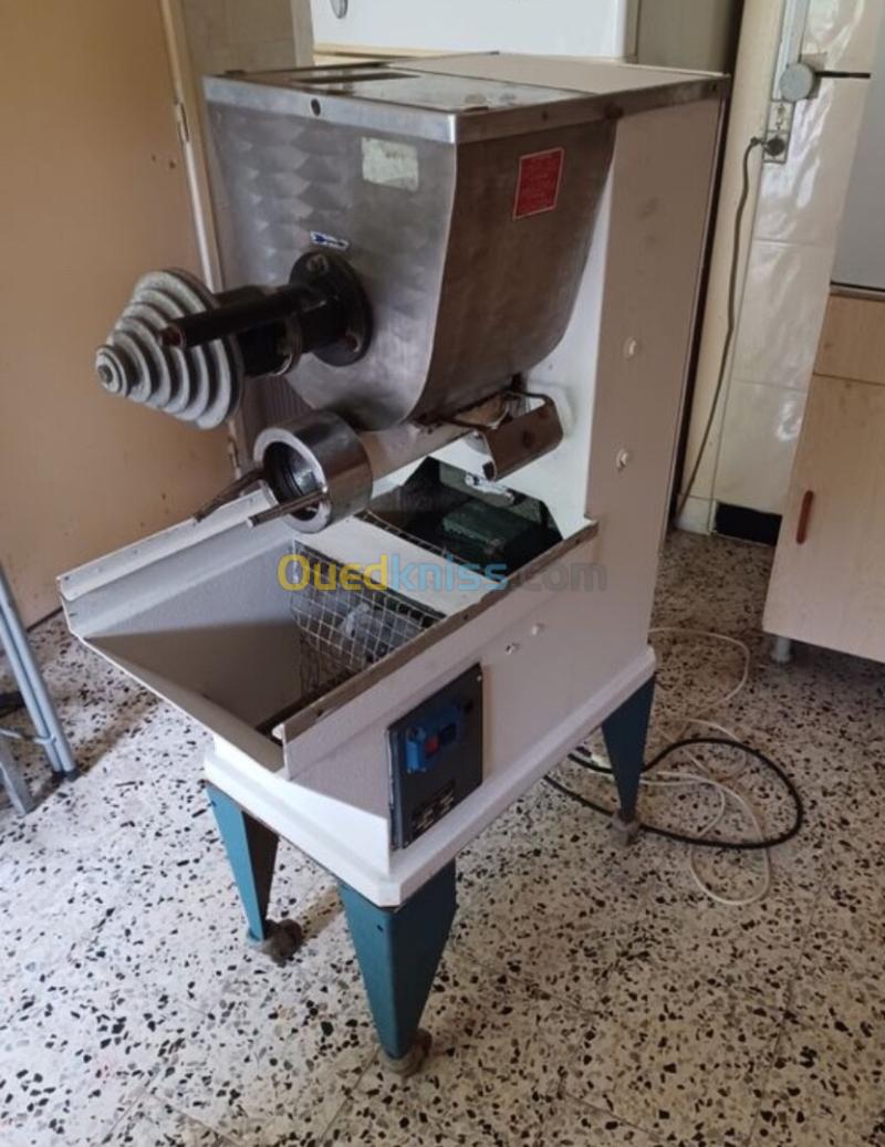 Machine à pâte fraîche
