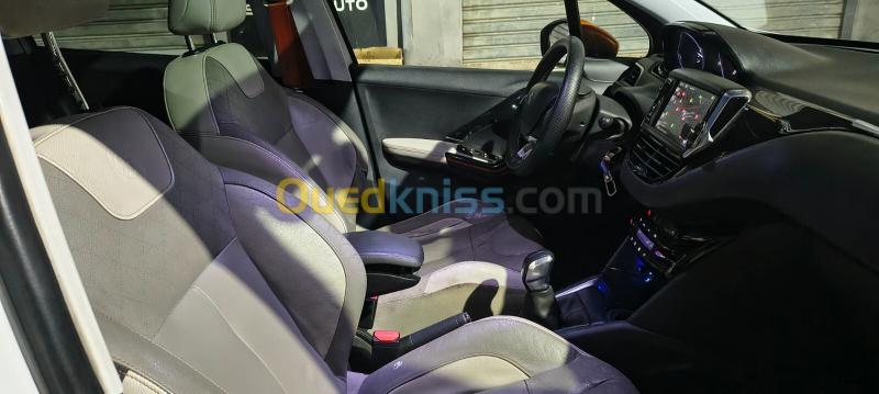 Peugeot 208 2015 Roland Garros 2