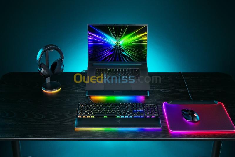 RAZER LAPTOP COOLING PAD - SUPPORT REFROIDISSEUR PC PORTABLE 14" À 18" - 140MM - INTELLIGENT HUB USB-A 3 PORTS - RGB RAZER 5