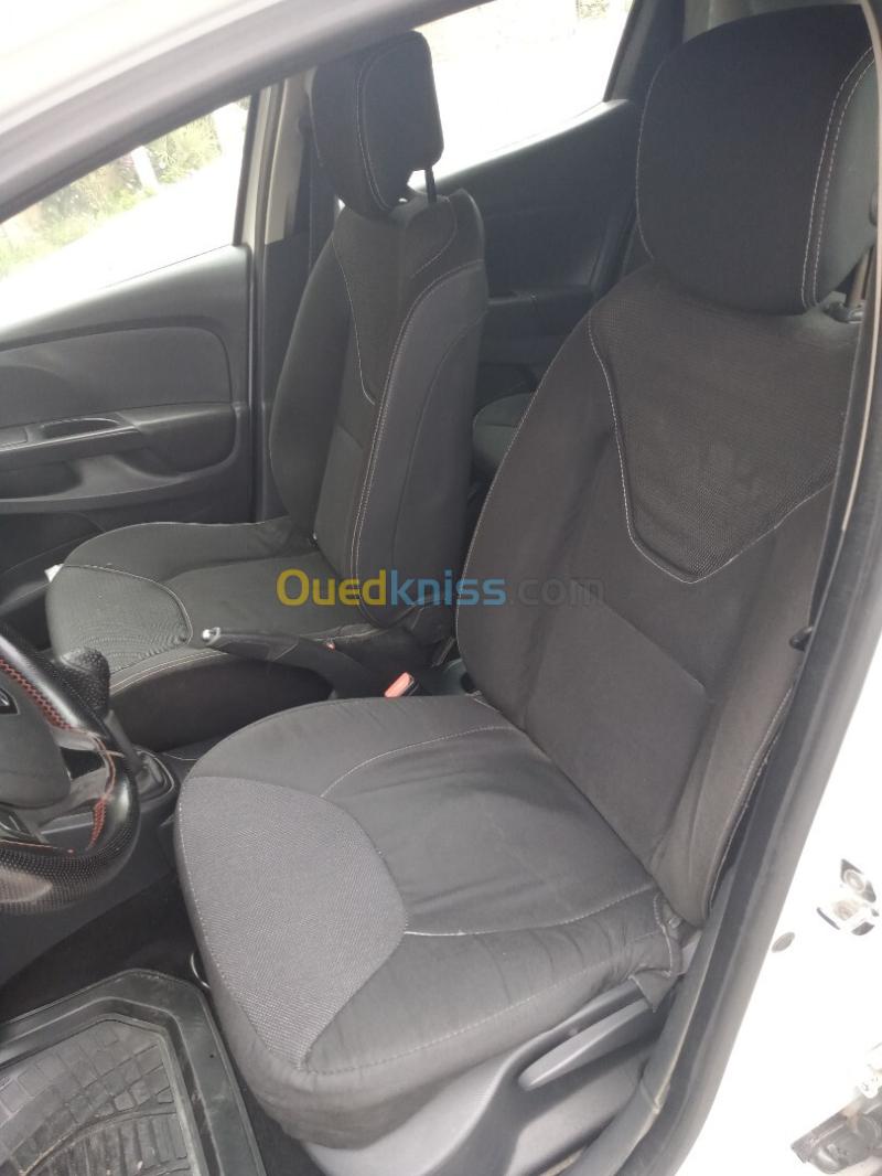 Renault Clio 4 2013 Dynamique 14