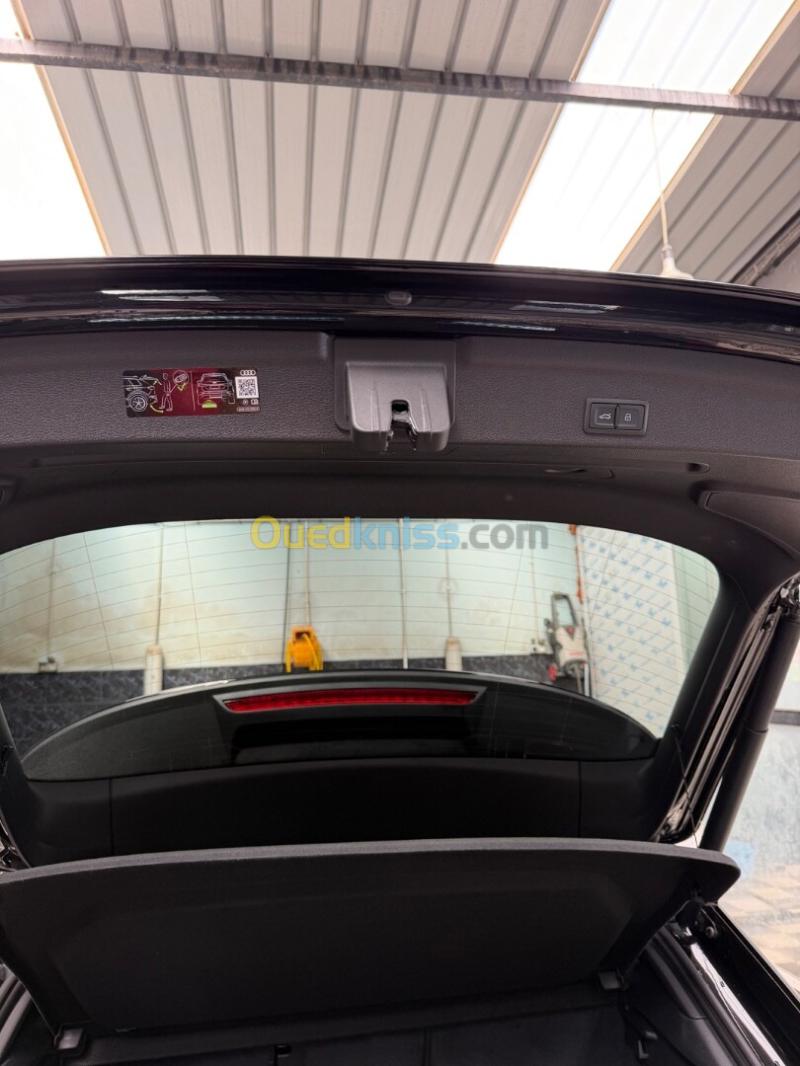 Audi Q3 2026 S-Line Qutro 8