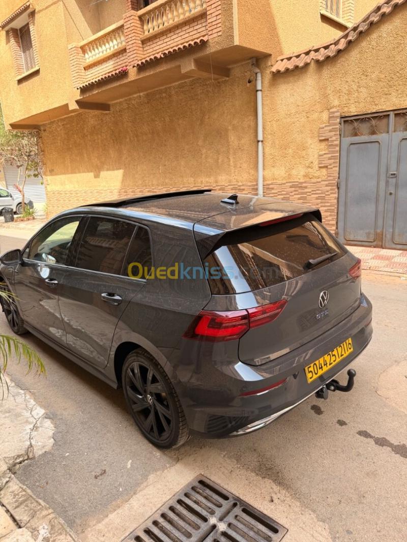 Volkswagen Golf 8 2021 GTE 3