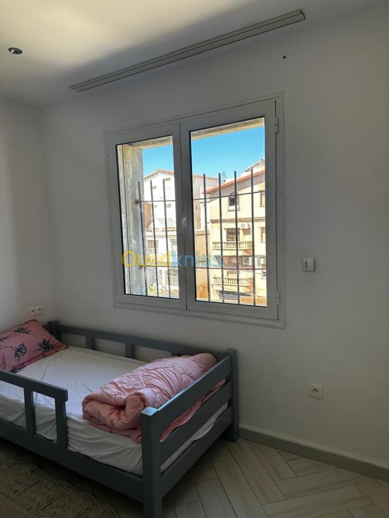 Location Appartement Niveau de villa F5 Alger Dely brahim 24