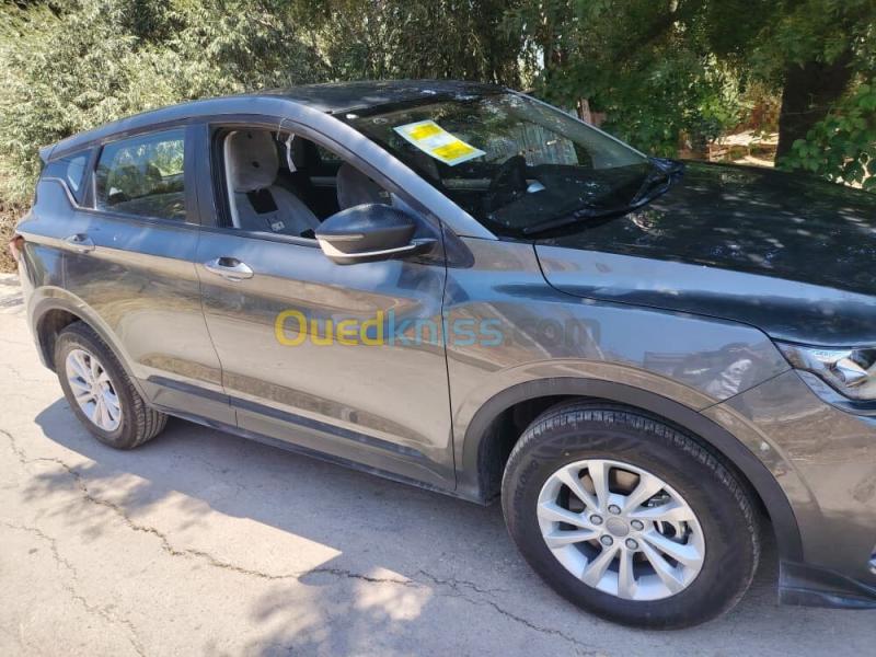 Geely Coolray 2026 Manuell 3