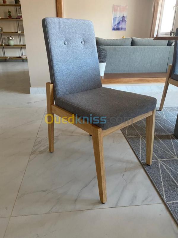  Table en bois avec 4 chaises (inclus) 160cm x 90 cm