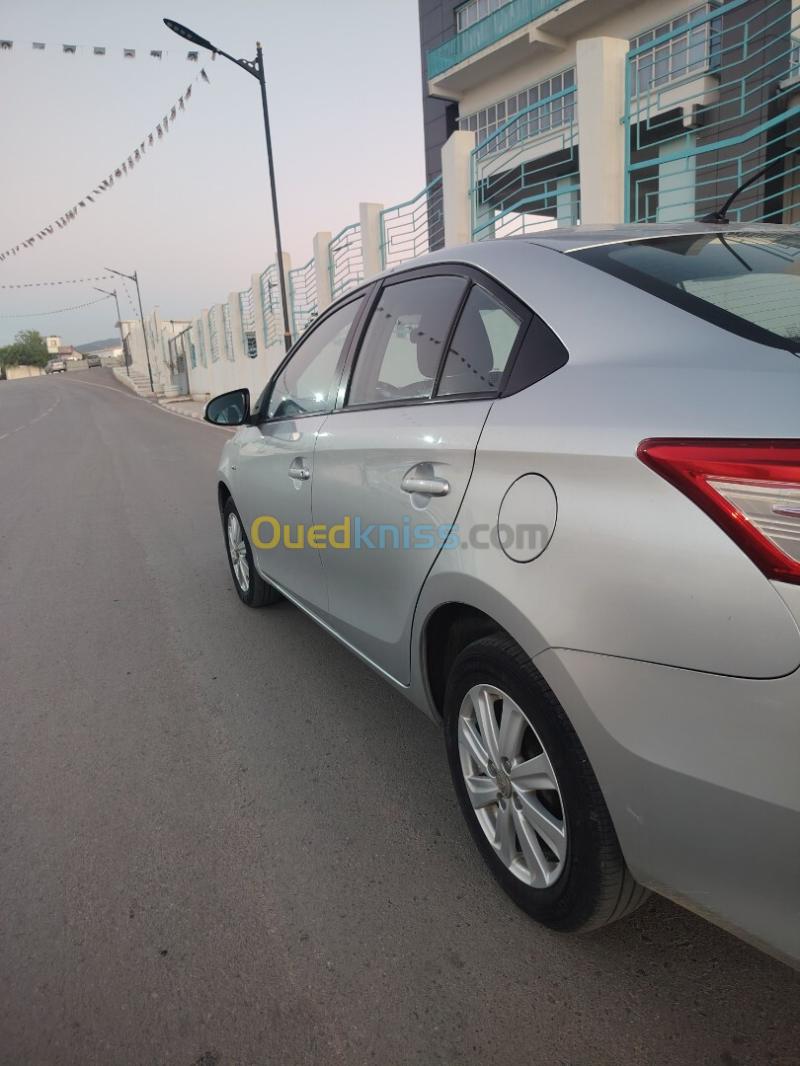 Toyota Yaris Sedan 2014 Executive 8