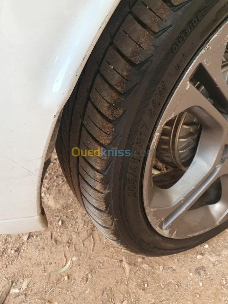 Renault Clio 4 2018 GT Line + 5