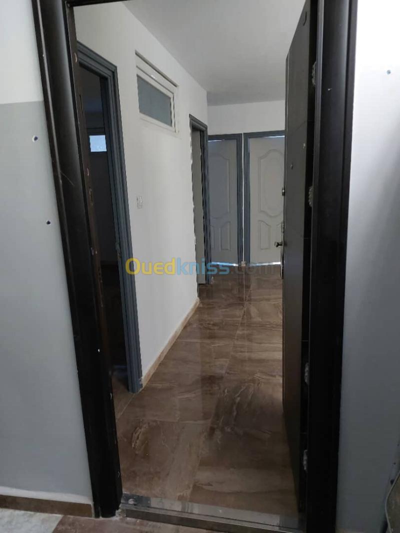 Location Appartement Niveau de villa F4 Tipaza Kolea 4