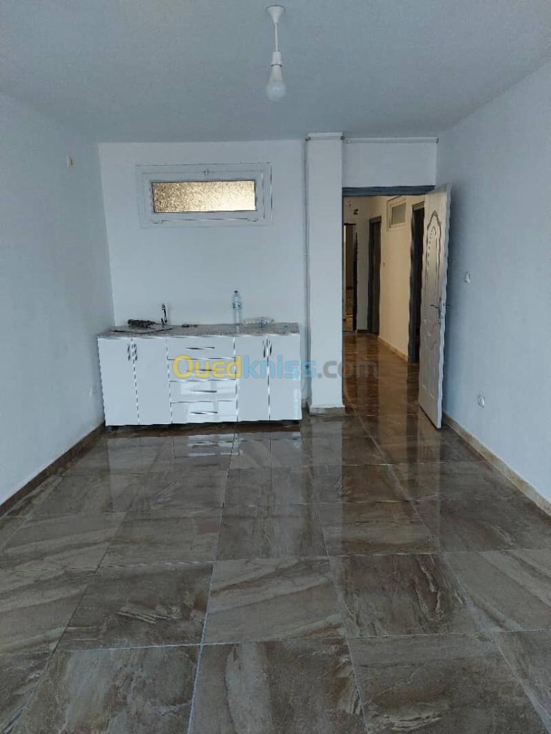 Location Appartement Niveau de villa F4 Tipaza Kolea 6