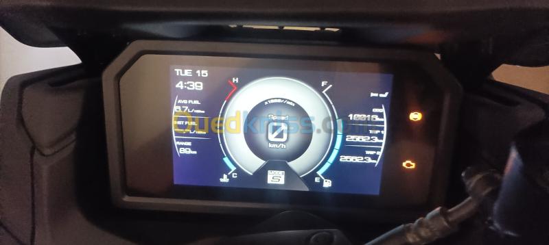 Yamaha Tmax 563 Tech max 2025 2