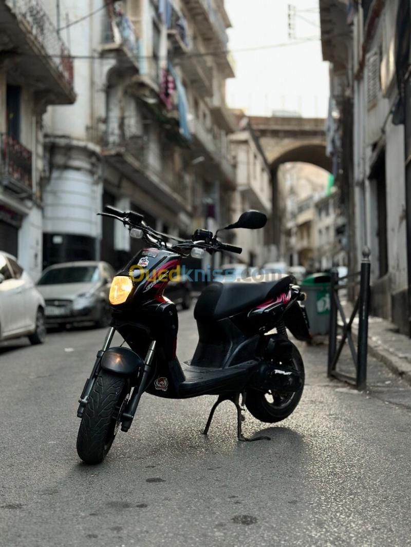 Yamaha stunt slider Slider 2009