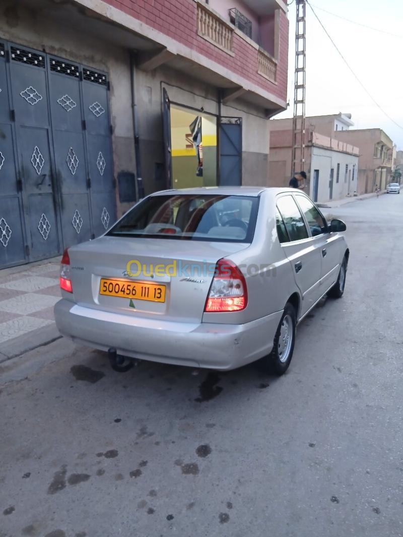 Hyundai Accent 2011 GLS 2