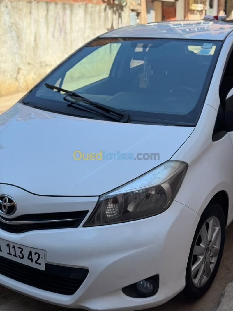 Toyota Yaris 2013  2