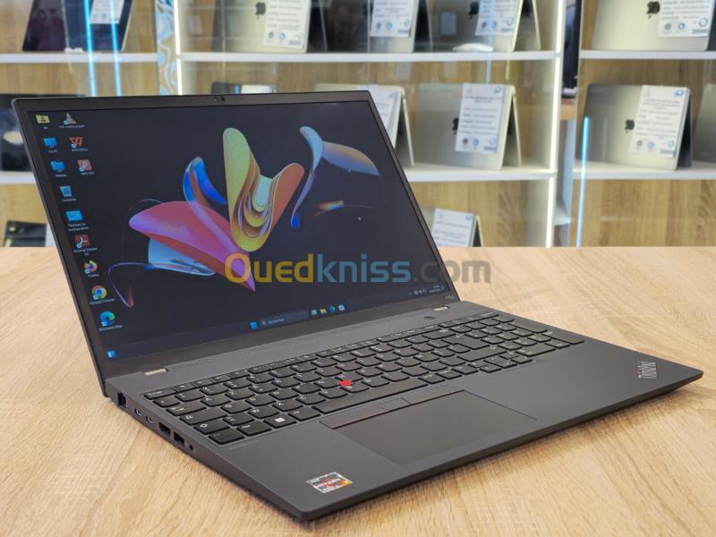 (VENDU) Station Lenovo ThinkPad P16s Gen-2 RYZEN 7 PRO 7840U/w 32G 512G NVME 16" IPS WIN11 5