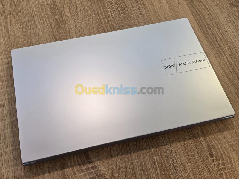 (VENDU) ASUS VIVOBOOK E1504Z  i5-1235U 16G 512G SSD 15.6' FHD WIN 11 7