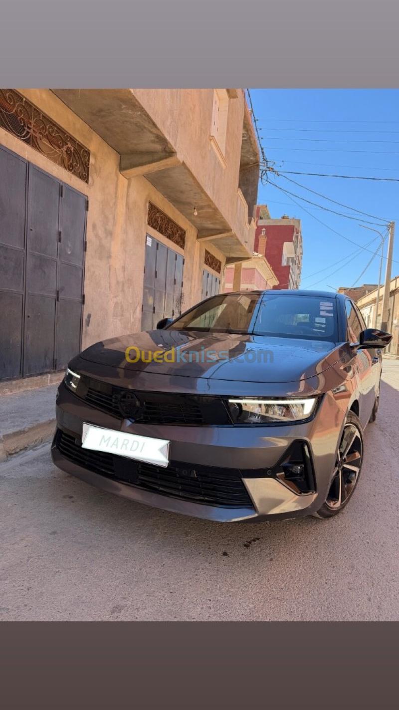 Opel Astra 2024 Gs line 3