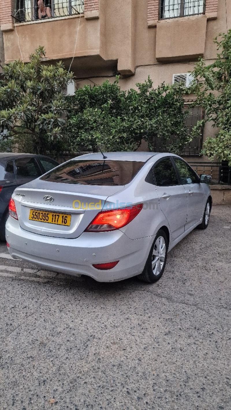 Hyundai Accent RB  4 portes 2017 Préstige 2